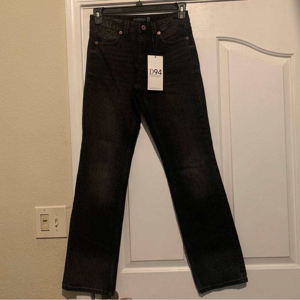 NWT Women’s Stradivarius D94 Low Straight Jeans